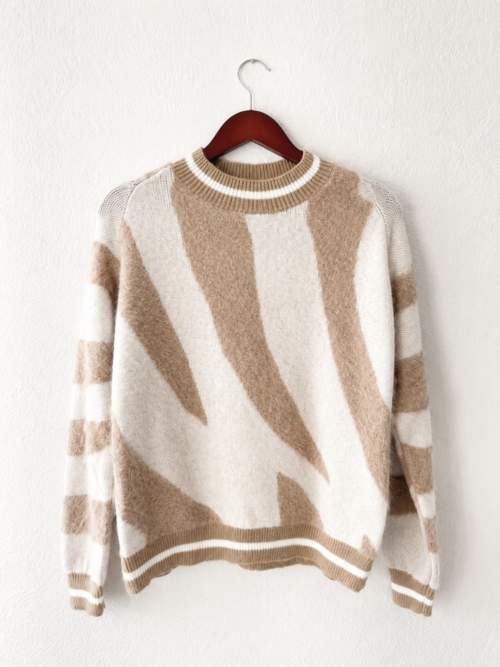 Maude Vivante XS Fuzzy Stripe Sweater Cream Tan Soft Cozy Knit